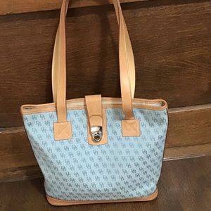 Dooney and Bourke bucket style handbag